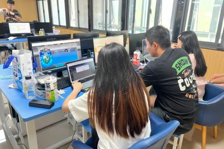 2024年湖南省第九届大学生企业模拟经营竞赛张家界学院参赛队伍训练纪实